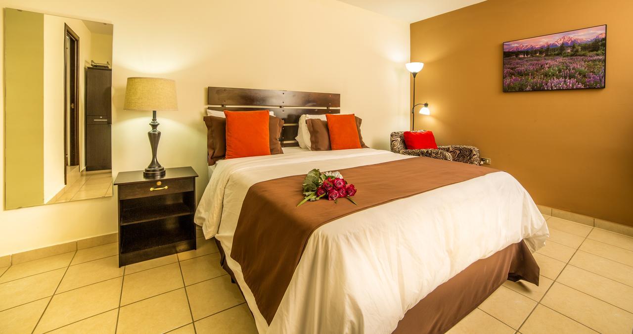 Hotel Marela Сан-Сальвадор Экстерьер фото